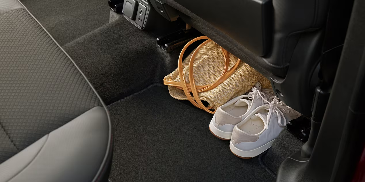 2023 Chevrolet Trailblazer Sporty Small SUV Interior Under Seat Storage - Barnes Wheaton GM South Surrey
