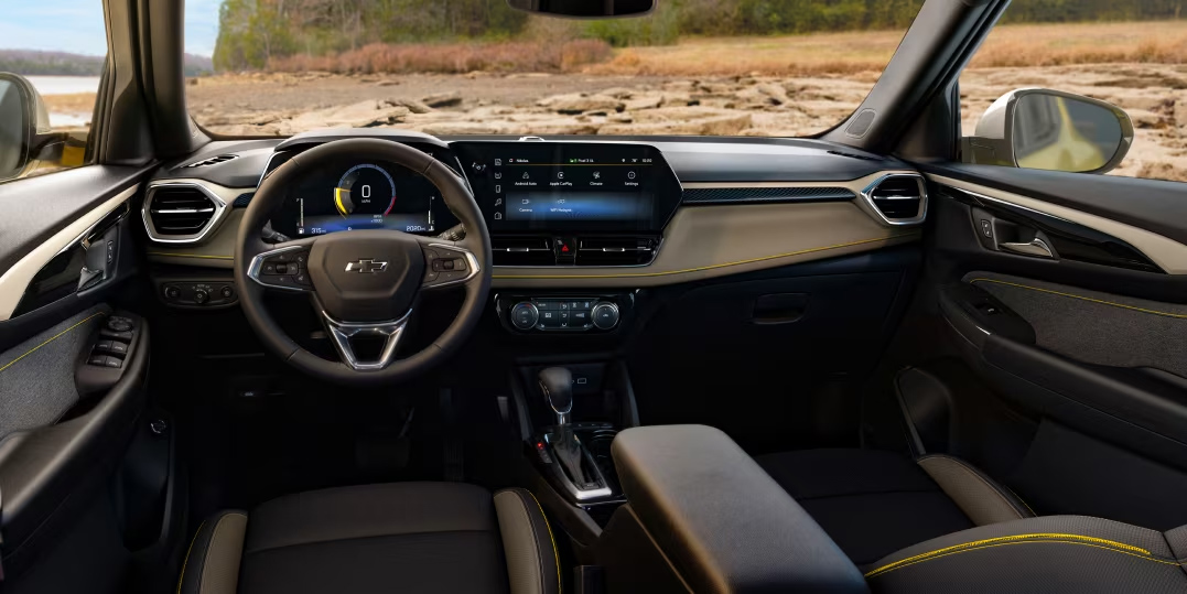 Front Interior of 2024 Chevrolet Trailblazer - Barnes Wheaton GM South Surrey