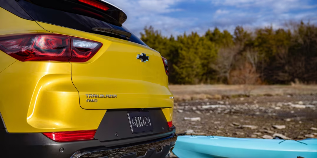 Rear Closeup View of New 2024 Chevrolet Trailblazer in Yellow - Barnes Wheaton GM South Surrey