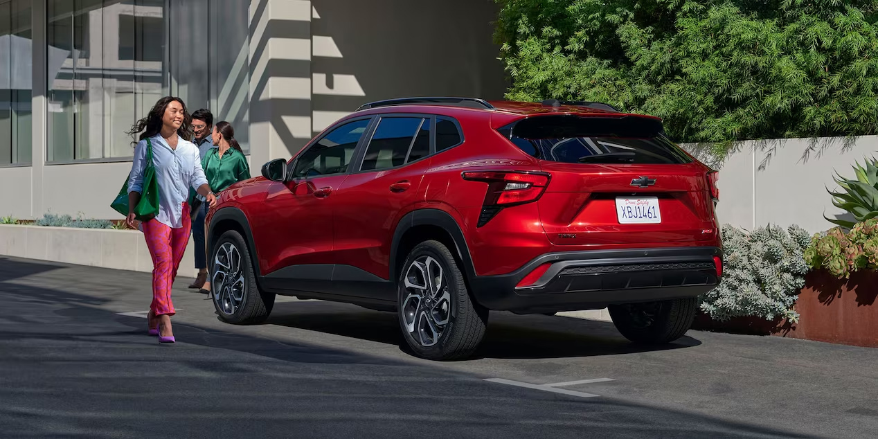 Rear Profile Shot of the 2024 Chevrolet Trax - Barnes Wheaton GM South Surrey