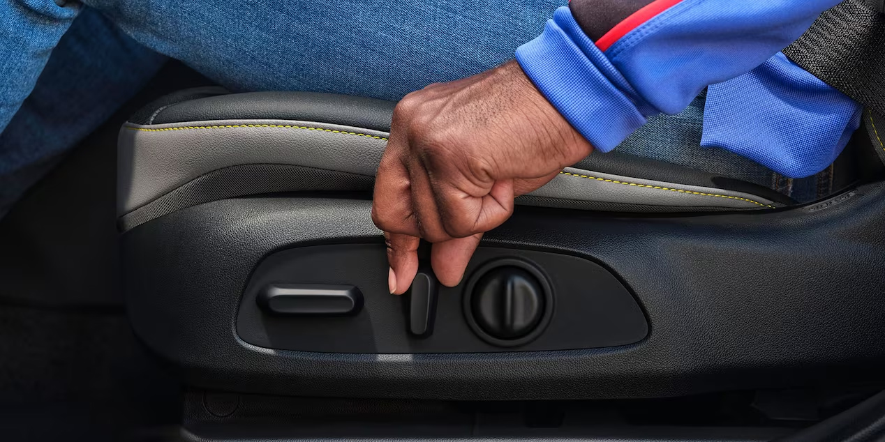 Seat Controls of the 2024 Chevrolet Trax - Barnes Wheaton GM South Surrey