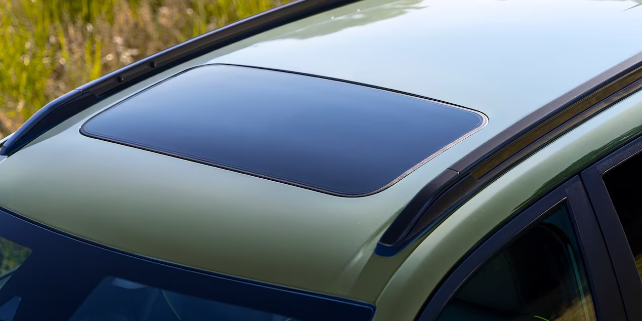 Sunroof of the 2024 Chevrolet Trax - Barnes Wheaton GM South Surrey